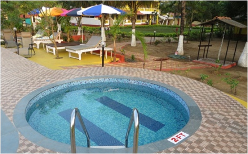 Morjim Beach Resort Pool