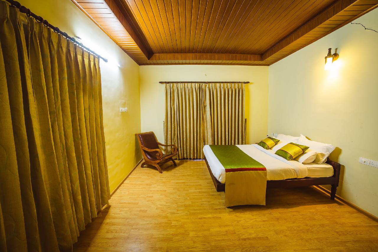 Deep Woods Resort 
