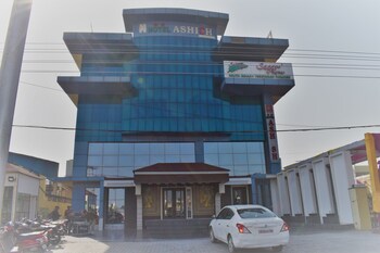 Hotel Ashish Continental Hotel Front