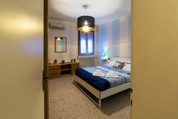 Isa Apartment 3 Guestroom