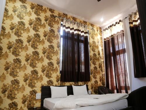 Hotel Shaktideep & Restaurant 