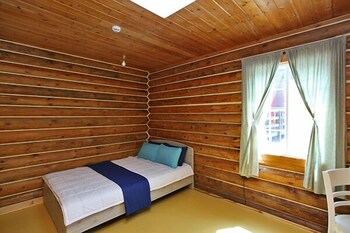 Muju Moon River Pension Guestroom