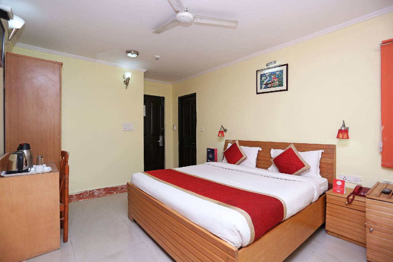 Oyo 10150 Sun Hotel 