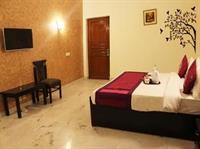 Oyo Rooms Atta Market Sector 30 