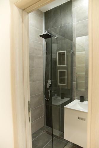 Luxury Studio Mg27 