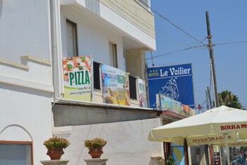 Hotel Ristorante Pizzeria Le Voilier Hotel Front