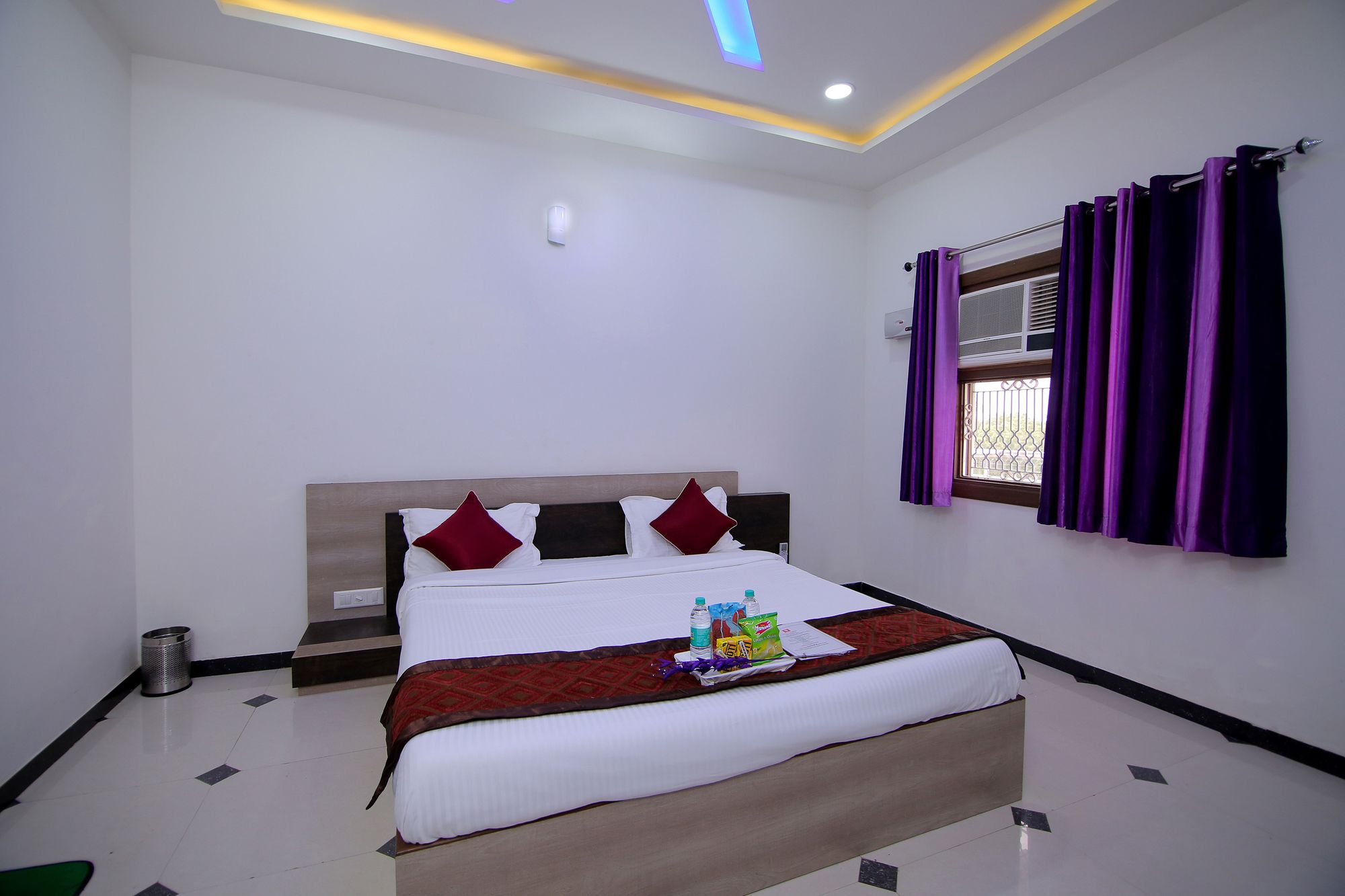Oyo 9135 Shree Krishna Hotel 