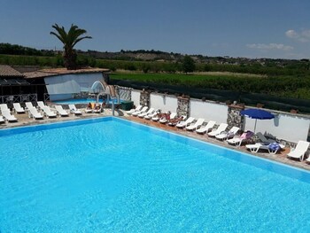 Bb Mirabilia Village Outdoor Pool