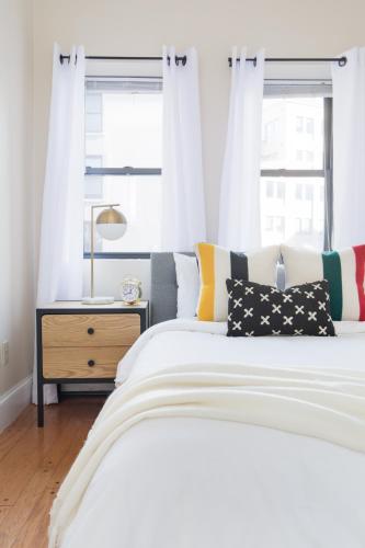 Sophisticated Financial District Suites By Sonder 