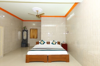 Oyo 7747 Ss Residency Guestroom