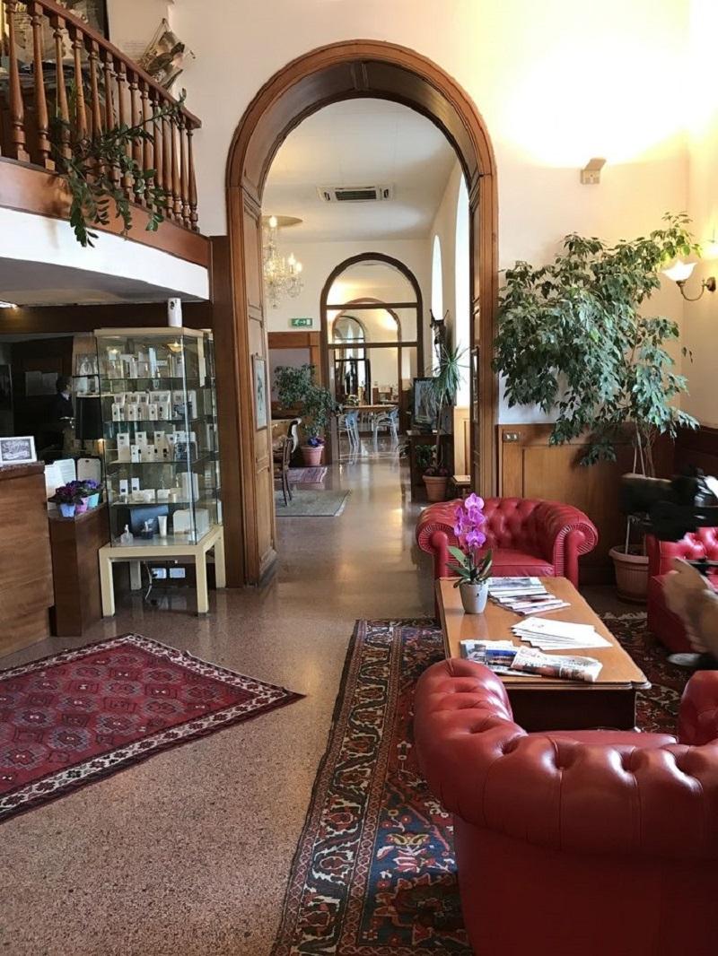 Shelley E Delle Palme Hotel Lobby