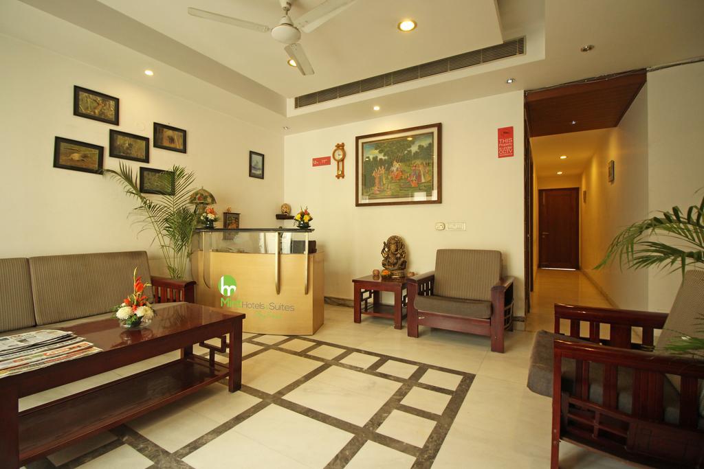 Mint Sarojville Suites 