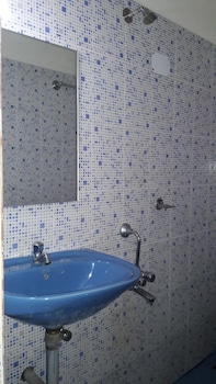 Swati Hotel Bathroom