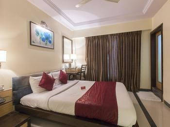 Oyo Rooms Marine Lines 