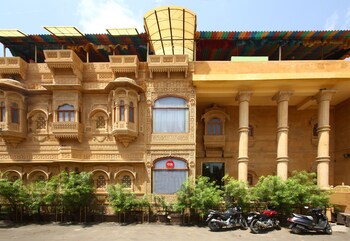 Oyo 1397 Rana Villa Featured Image