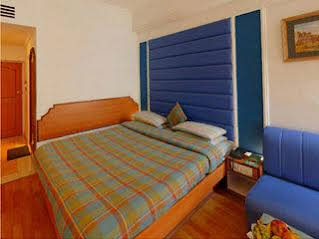 Nahar Nilgiris Hotel 
