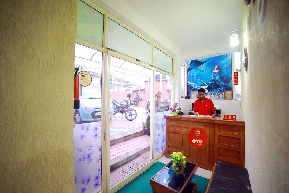 Oyo 8653 Achus Inn 