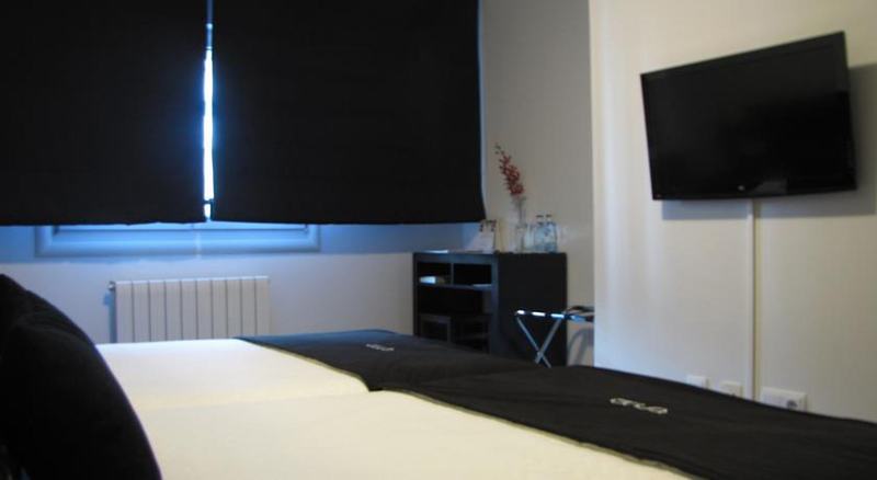 Room Hotel Room