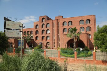 Magsons Resorts Exterior