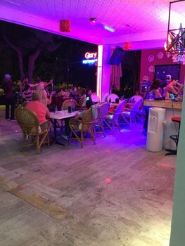 Twenty One Hotel Restaurant
