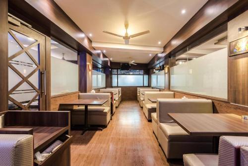 Hotel Veer Residency 