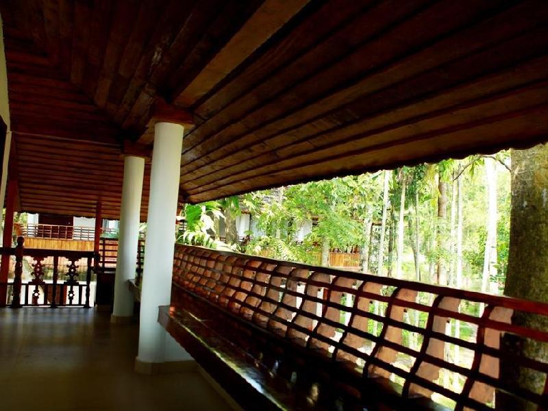 Shanthitheeram Lakeside Heritage Resort 