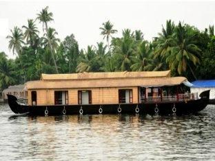Vaishnav Houseboat 