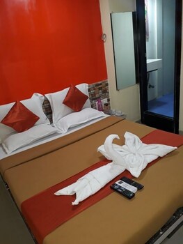Hotel Relax Residency Guestroom