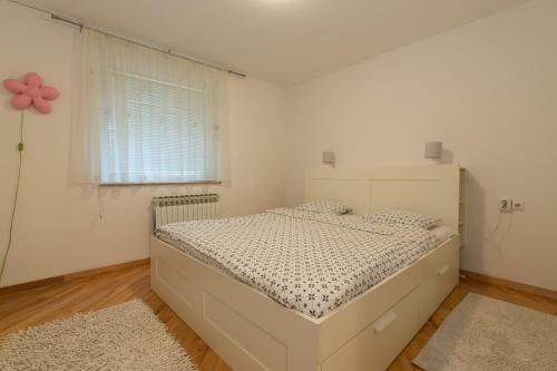 Apartment Miris 