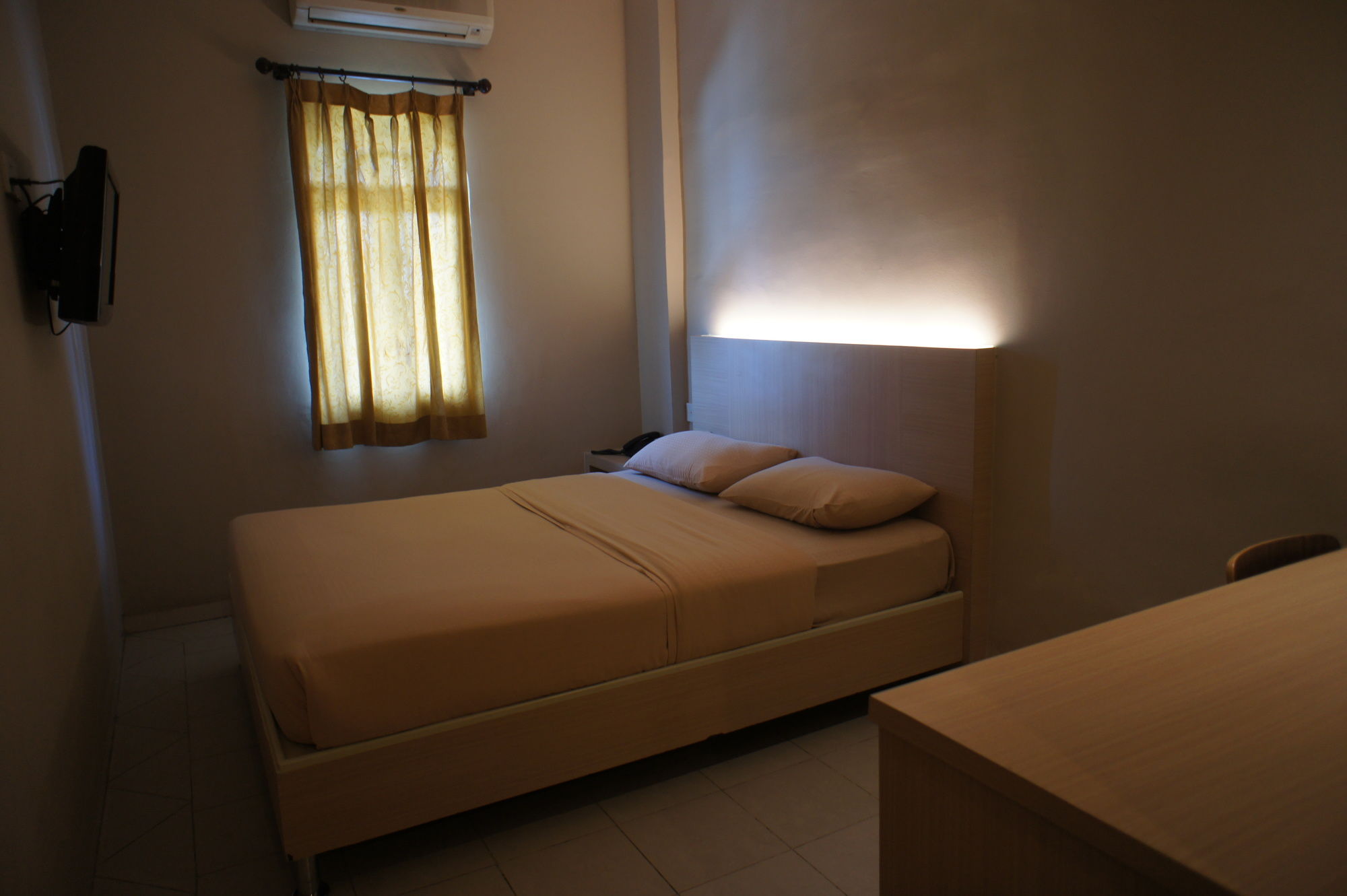 Sky View Hotel (اسکای ویو هتل) 