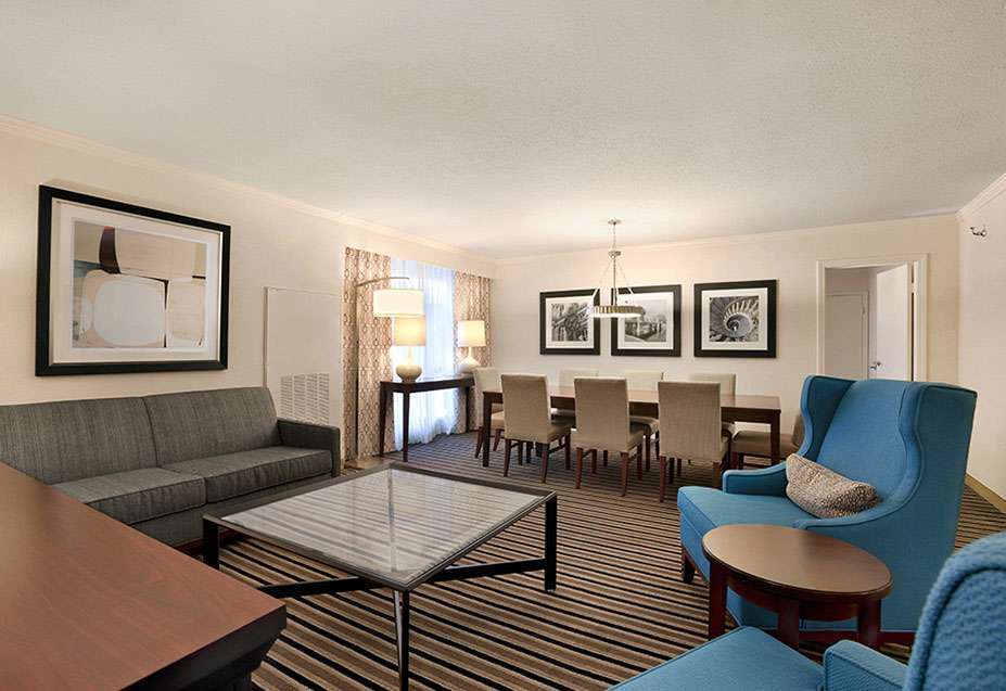 Wyndham Boston Beacon Hill (ویندهام بوستون بیكون هیل) Suite