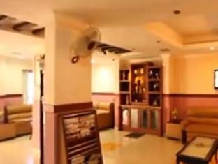 Silver Sands Lakeview Homestay Resort 