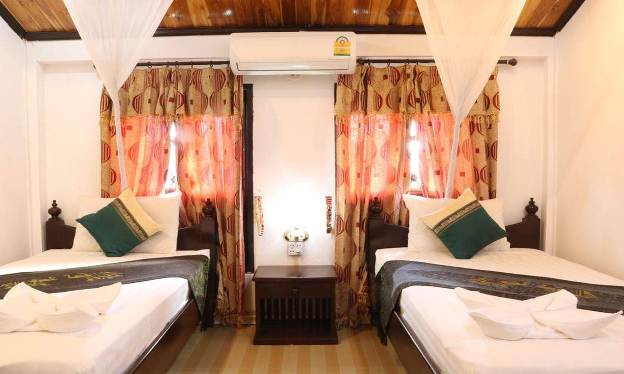 Singharat Guest House 