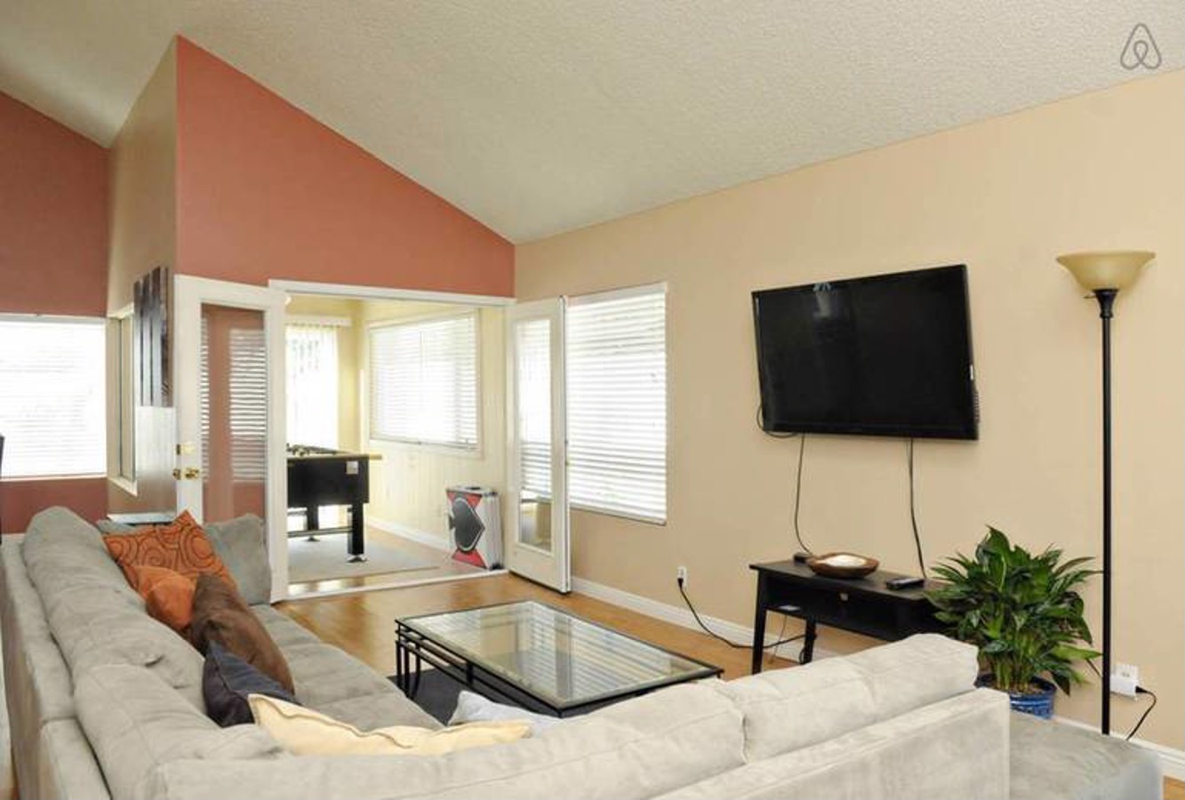 Luxury 4br 8min To Las Vegas Strip (لاکچری ۴بر ۸مین تو لاس وگاس استریپ) 