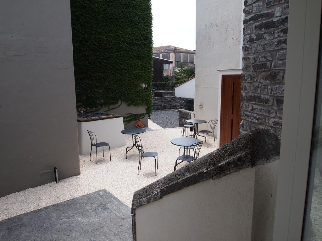 Etna Genus Guest House 