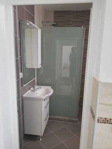 Sinani Apartmenrs 