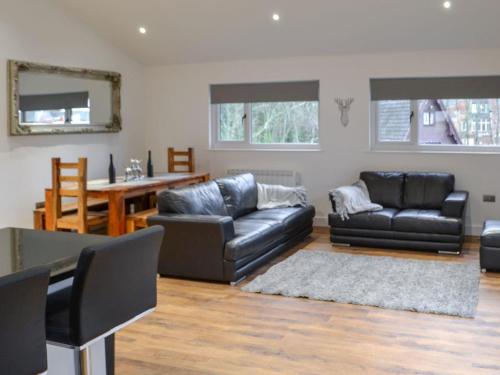The Woodside Lodge 