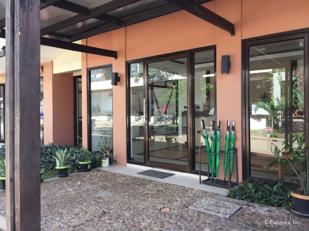 Coron Ecolodge (كورون اكولودج) 