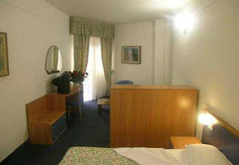 Byron Hotel 
