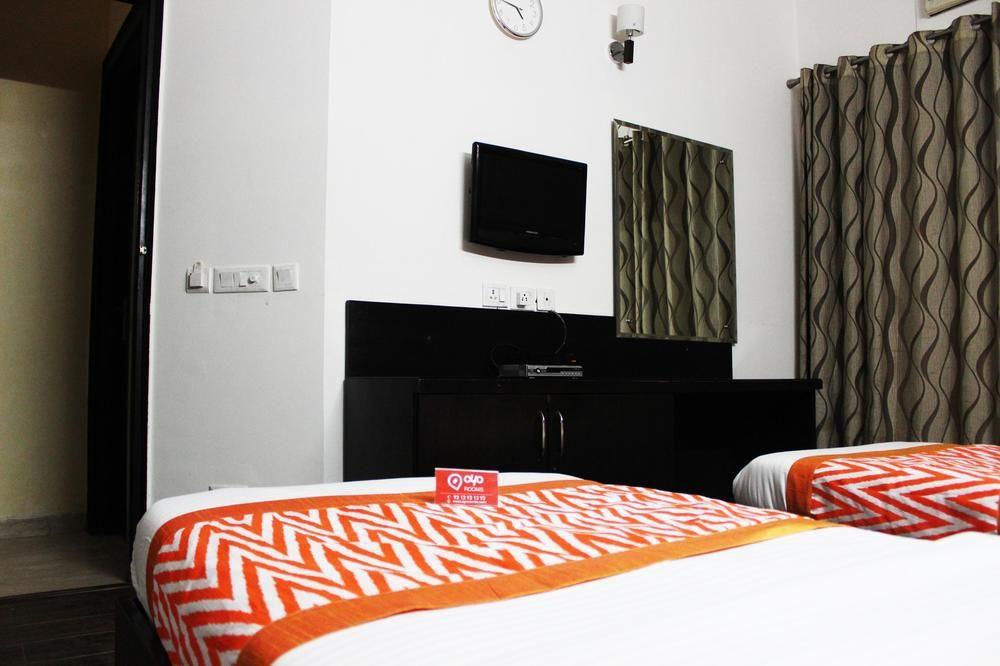 Oyo Rooms Huda Metro Station 
