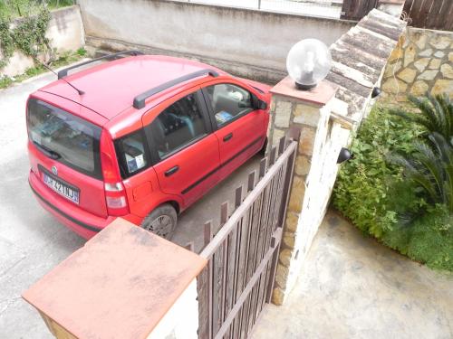 Casa Vacanza Calarossa (كاسا واكانزا كالاروسا) 