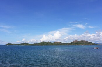 Sunlight Guest Hotel Coron Beach/Ocean View