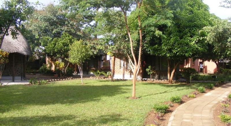 Limbo Lodge General view