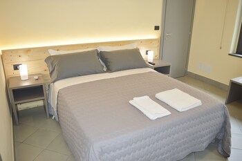 Etna In Centro Guestroom