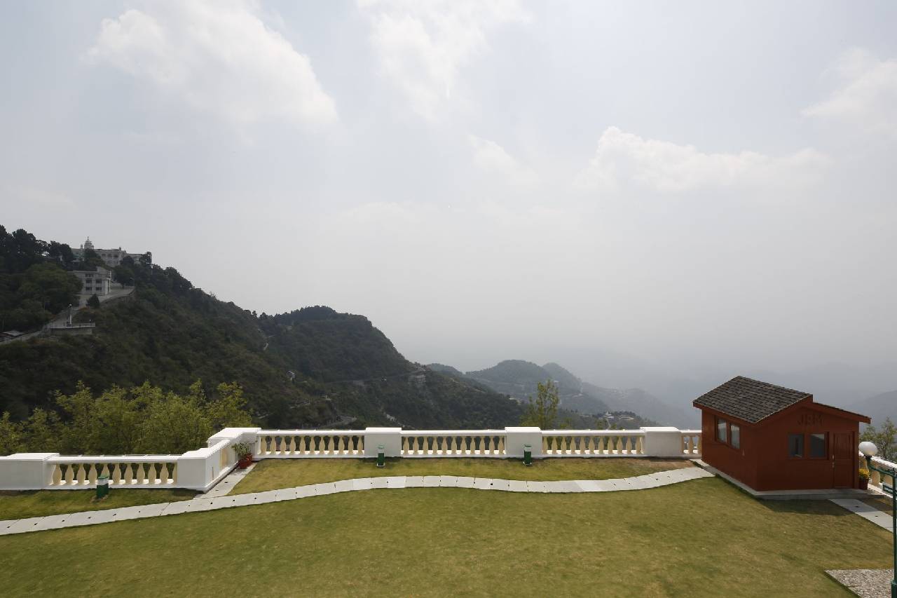 Jaypee Residency Manor 