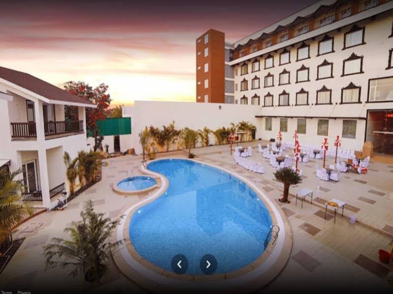 Rudraksh Club & Resort 