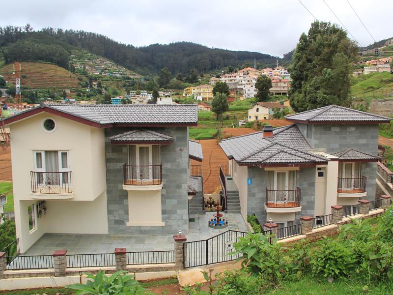 Two Seas Residence 