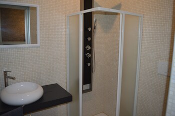 Podere San Marco Bathroom