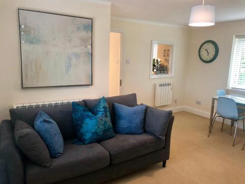 Quarters Living Upper Flat 