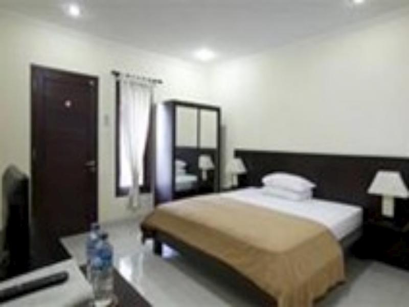 Pondok Raya 828 Guest House 